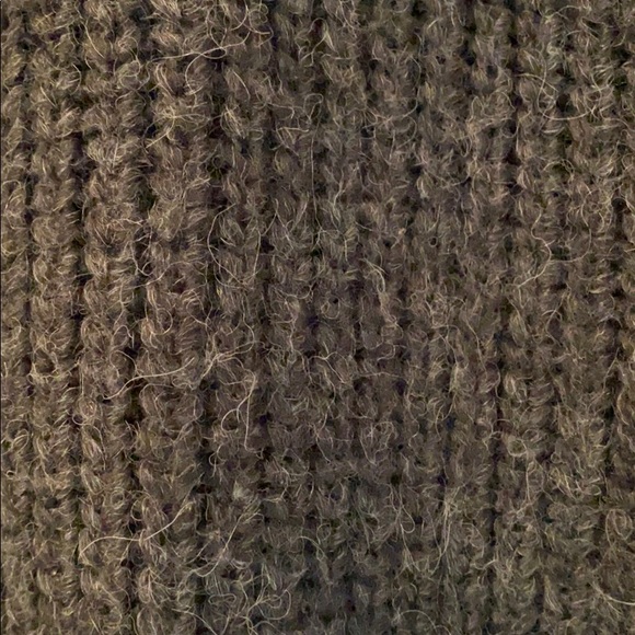 Cozy Kate Spade sweater - Picture 2 of 5